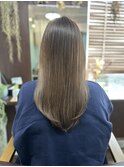 サンドベージュ
