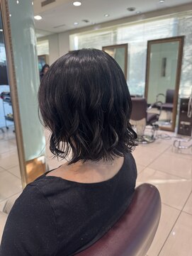 アメリ バイ アピッシュ(Amelie by apish) コテ巻き風パーマ/ボブパーマ/デジタルパーマ