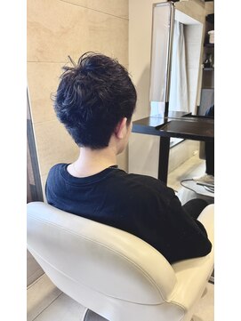 ヘア&エステ ヒロイン 西武池袋店 無造作メンズショート。