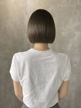スペック(spec) コンパクトボブ×ナチュラルベージュ