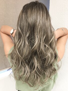 オリ(‘Oli) 3Dハイライト_プラチナベージュ