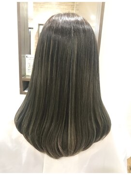 グロウ バイ フェイス(GLOW by face) チャコールグレー ヘーゼルベージュ ハイライトカラー 透明感