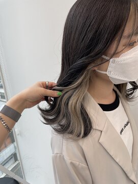 アライブ キチジョウジ(ALIVE Kichijoji) 韓国風インナーカラー×ベージュ