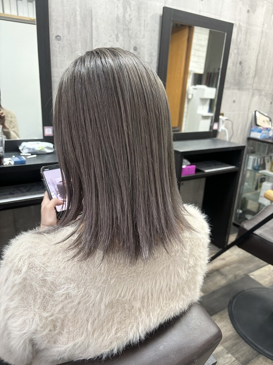 グレー寄りのグレージュ：L205803995｜美容室 ソーイ(Soii)のヘア