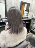 グレー寄りのグレージュ