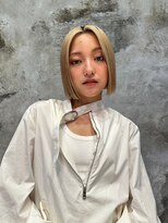 ヲタク(wotaku.)&nbsp;ベージュカラーハイトーンブロンドダブルカラーケアブリーチボブ