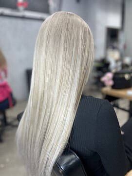 ワン(ONE) ホワイトベージュグラデーション