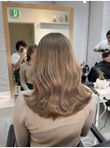 マチルダボブ前髪ハイライトグレージュ