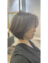 ハーツ(Heart's)&nbsp;白髪ぼかし/イメチェンヘアスタイル/前髪カタログ/ショートボブ