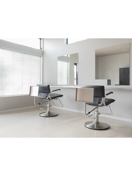 プライベート空間とハイセンスな技術＊洗練されたデザインのお店で理想のスタイルを実現♪