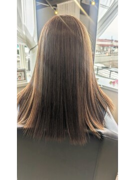 コア フィール ア デイ(COIFFURE A DAY) 【見附今町M3D髪質改善】