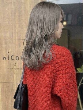 ニコリヘアワークス(nicori hair works) ロング×ハイトーン×シアーベージュ2