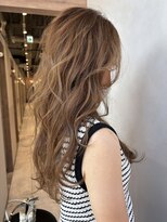 モンルル プル(mon loulou + plus)&nbsp;透明感カラー、レイヤーカット、ブリーチなしカラー