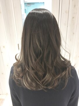 ギャレット 新宿店(Garret) インナーカラー/ハイライト/オリーブグレージュ/20代30代40代