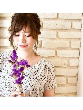 オアシス(oasis) レディーなオーラをまとったゆるふわアップスタイル♪