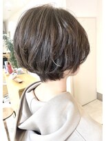 ヘアアンドメイクフリッシュ(HAIR&MAKE FRISCH) グレージュショートボブ