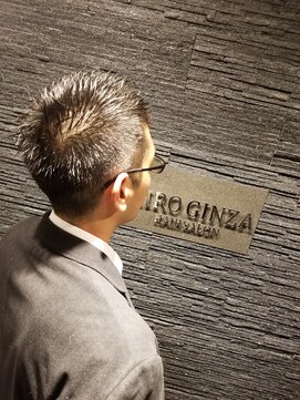 ヒロギンザ 青山店(HIRO GINZA) ソフトモヒカン風刈り上げショートスタイル