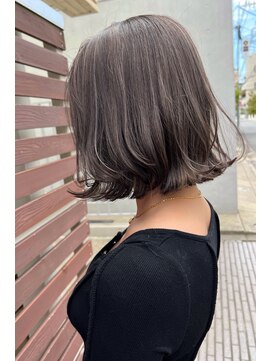 トルネード(TORNADO) 切りっぱなし外ハネボブハイライトチョコグレージュ　n5.14