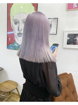 ルッツ(Lutz. hair design) ホワイトラベンダー【千代田彩夏】
