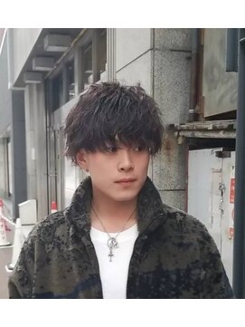 ディスイズバーバー(THIS IS BARBER) ツイストパーマ　スパイラルパーマ　黒髪　【札幌】