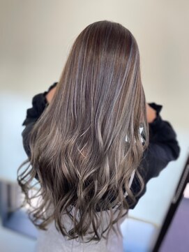 アイズ 本厚木(AIZU) 白髪ぼかしハイライト　本厚木　バレイヤージュ