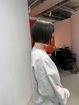 フィット ヒュー 千葉(fit hue) 黒髪/オリーブグレー/ココアベージュ/小顔/クラゲヘアー【千葉】