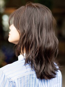 アンモア(Unmore)の写真/【一宮】オーガニック成分を配合したカラー剤を使用！気になる白髪をカバーし、いつまでも綺麗に若々しく♪