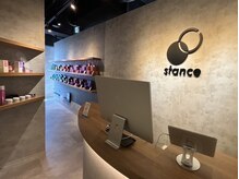 スタンス(STANCE)の雰囲気（おしゃれで清潔感のある受付で美容室への期待アップ！！）
