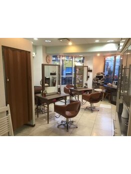 少人数なので髪の悩みも相談しやすい！ゆったりとした空間で癒しのサロンTimeを。