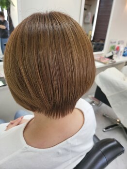 美容室ういんくの写真/40代からの上品な髪色革命。髪質にも合わせたツヤカラーで白髪もカバーし、オシャレなカラーが楽しめる♪