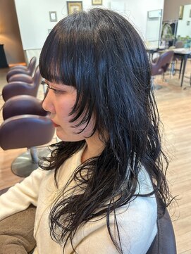 フレイズ(Frays) 顔まわりレイヤー　ナチュラルパーマ