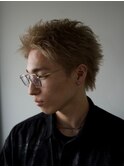 スパイキーショート×メンズハイトーンブリーチカラーベージュ