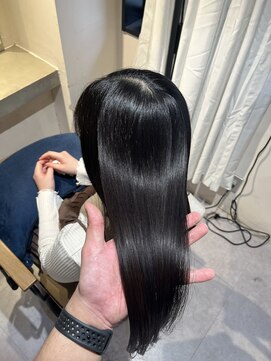 リラエ(Lyrae) 縮毛矯正/髪質改善/美髪カラー/トリートメント【大阪/西梅田】