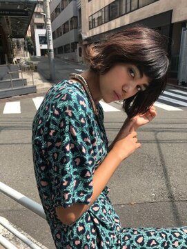 ジーナ(XENA) インナーカラーボブ