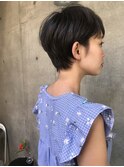 bibito 頭が綺麗に見える人気のくせ毛ショート。