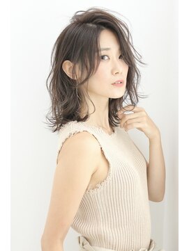 クラン 岡本(Chlan) 透明感グレージュ★ナチュラルモードのミディアムヘア