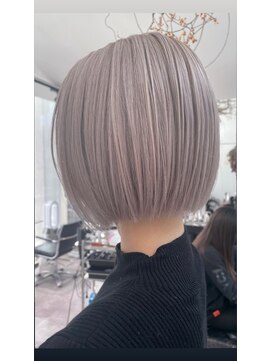シェリ ヘアデザイン(CHERIE hair design) ショートボブ×ホワイト