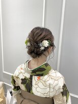 ボブでもゆるっとアップスタイル