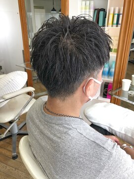ヘッズ 本八幡店(HEADS) MEN'S HAIR  センターパート　ツイストスパイラル　コンマヘア