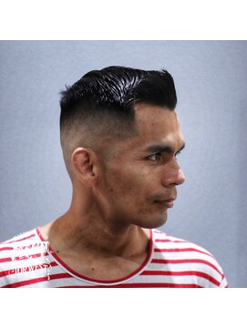 エーピーティートアウエスト(APT. TOR WEST) crew cut