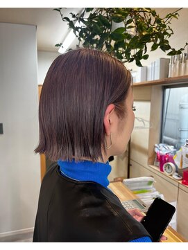 リラ バイ クオーレ(LIRA by CUORE) パツンとミニボブ