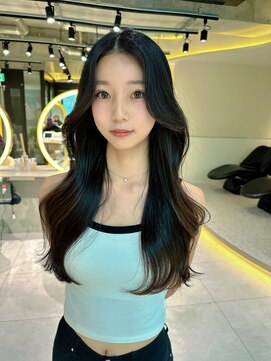 ロール 博多(Role) レイヤーカット小顔に見せるヘア/韓国ヘア/髪質改善/福岡/博多