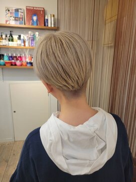 クンクンルーホーライシー(KUN KUN LU HO laishi) ハイトーンショート