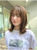 ミディアム　レイヤー　顔周り　シースルーバング　似合わせ