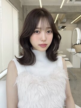 フォンズ(FONS) 外ハネくびれ　ダークグレージュ　艶カラー