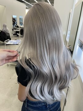 リノート バイ エゴル 太田川(Linoet by ENGOL) シルバーグレー/ブリーチカラー/ハイトーンカラー