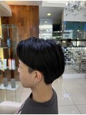 黒髪◎刈り上げセンターパート×ナチュラルマッシュで好青年