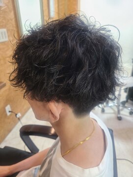 ハグ(Hug) 波巻きスパイラルパーマ