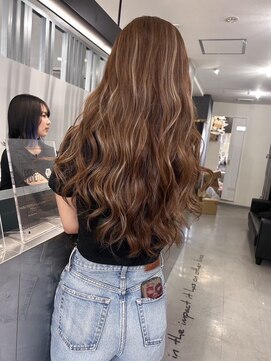 キング 心斎橋店(K!ng) ハイライトカラーミルクティーベージュレイヤーカット