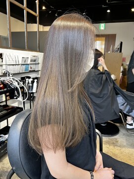 ディプティモイラ(dipty MOILA) beigeカラー